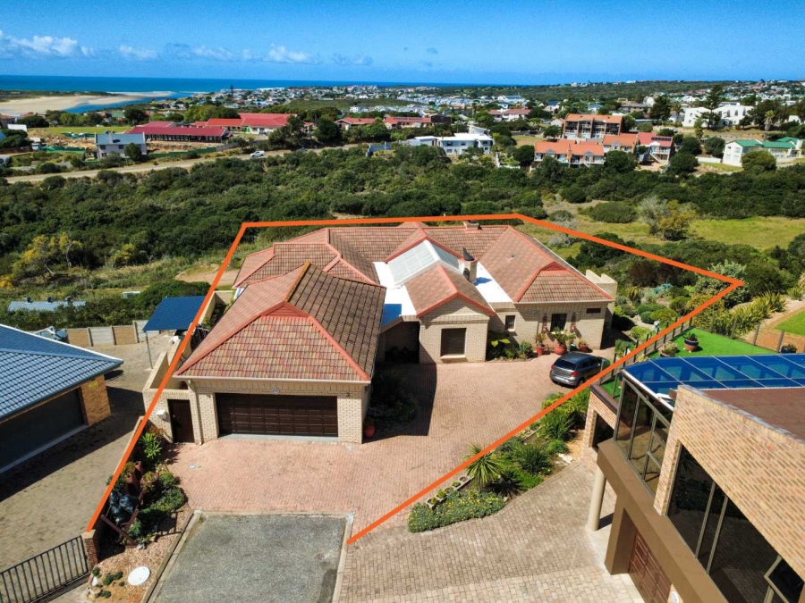 4 Bedroom Property for Sale in Stilbaai Wes Western Cape